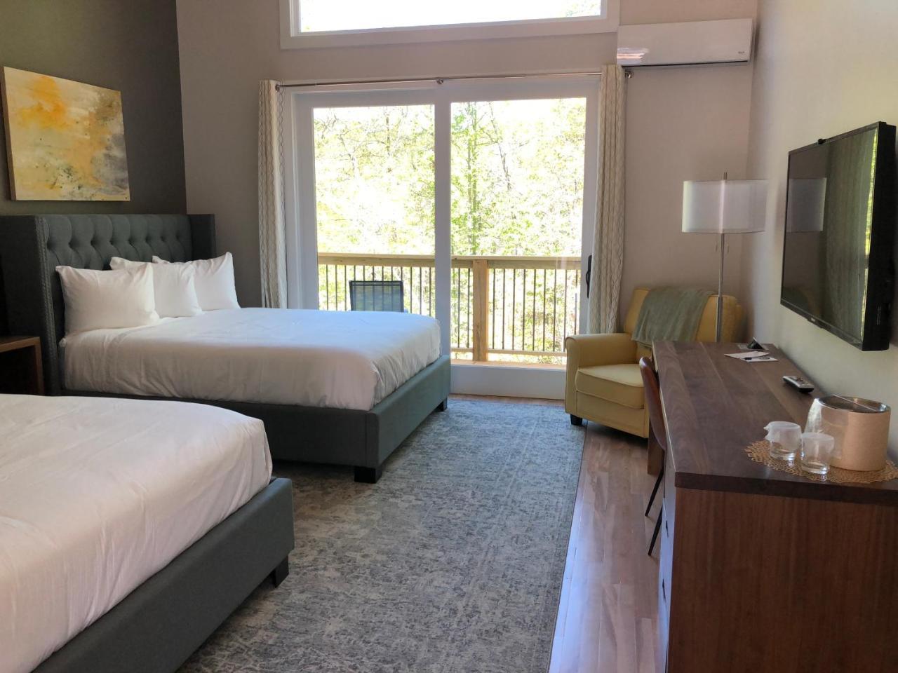 The Limelight Inn Dahlonega Bagian luar foto